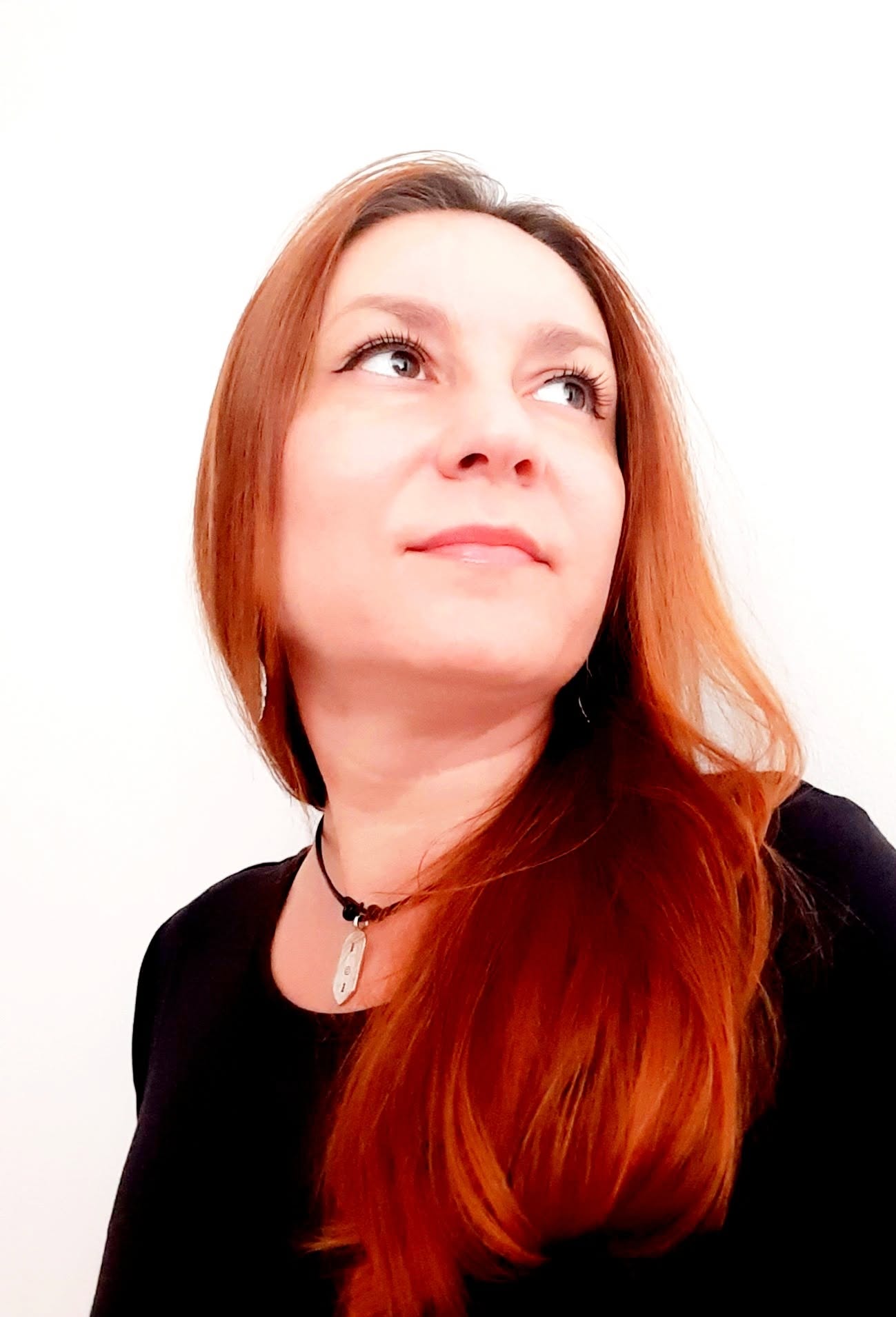 Dr. Aura-Elena Schussler